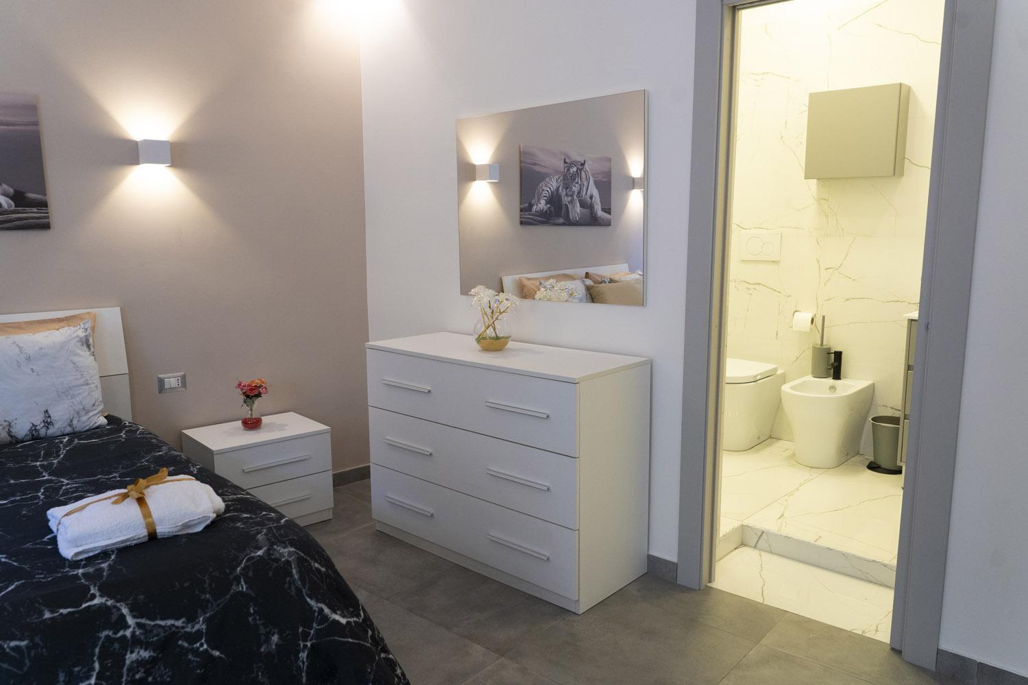 Leoscar Apartment In Catania Center Self Check-In Exterior foto